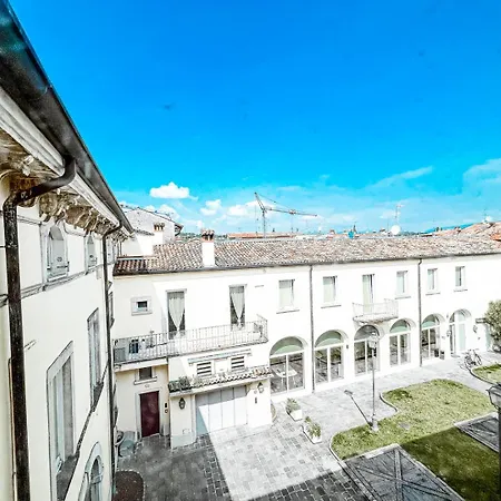 Delizioso Bilocale Open Space Desenzano del Garda
